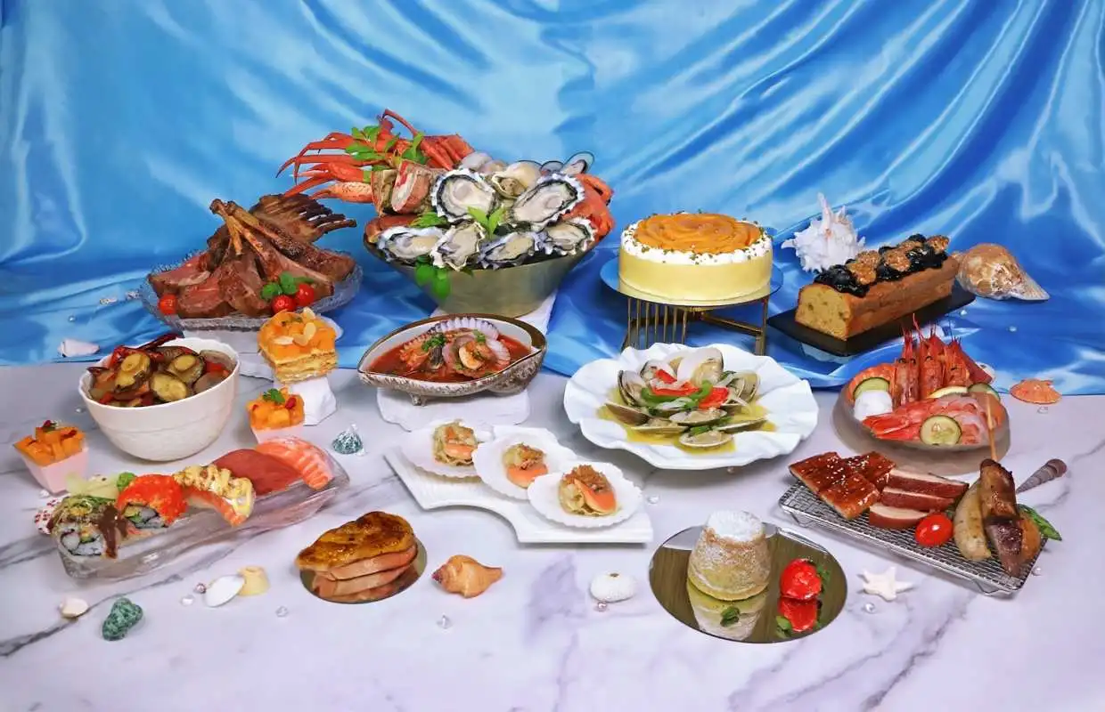 8度海逸酒店 (8度餐廳 Café 8 Degrees)